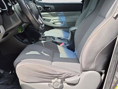 Used 2015 Toyota Tacoma PreRunner RWD image 16
