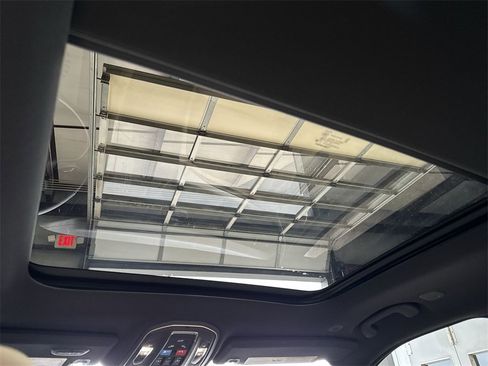 Used 2025 Jeep Grand Cherokee Limited image 26