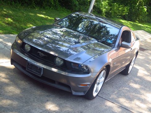 Used 2011 Ford Mustang GT Premium RWD image 17