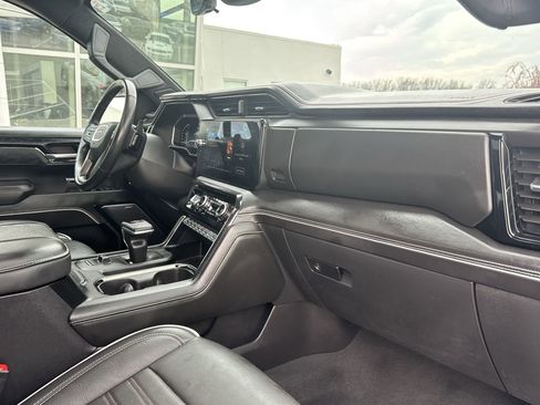 Used 2024 GMC Sierra 1500 AT4X image 28