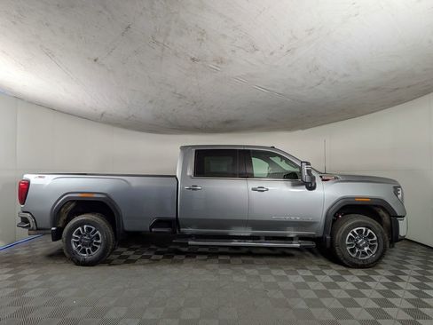 New 2026 GMC Sierra 2500 SLE w/ SLE Value Package; image 6