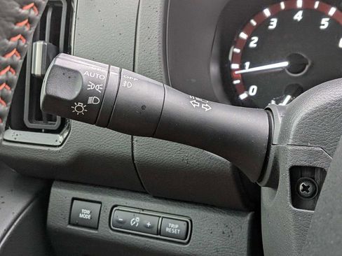 Used 2025 Nissan Frontier PRO-4X w/ Pro Convenience Package image 24