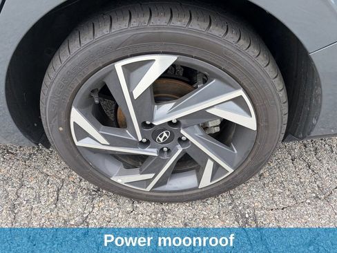 Used 2025 Hyundai Elantra SEL FWD image 20