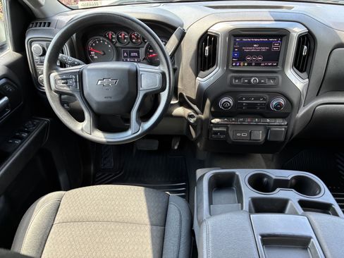 Used 2025 Chevrolet Silverado 1500 Custom Trail Boss AWD/4WD image 21