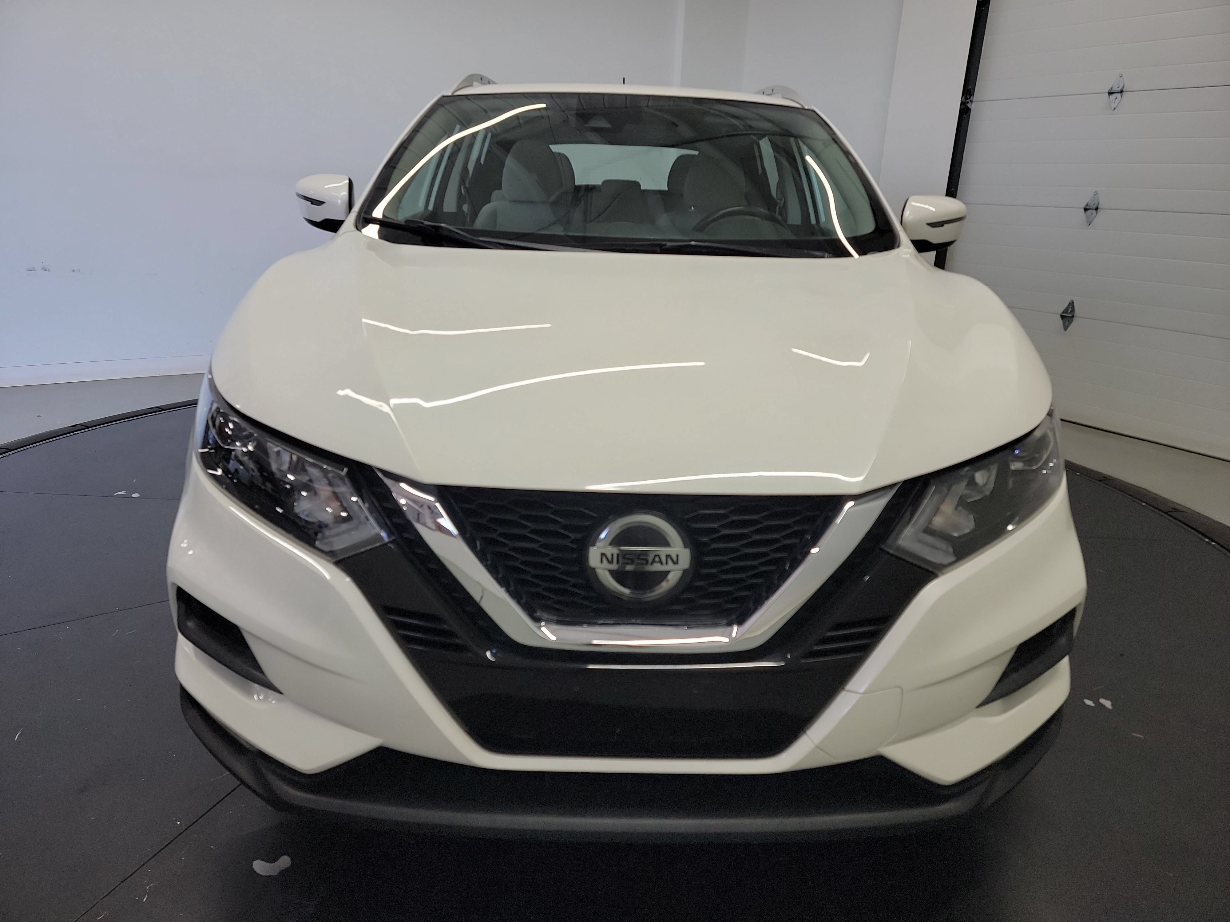 Used 2020 Nissan Rogue Sport SV w/ All-Weather Package FWD image 2