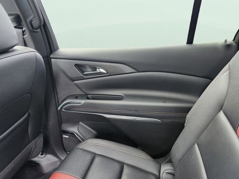 Used 2025 Chevrolet Traverse RS AWD/4WD image 29