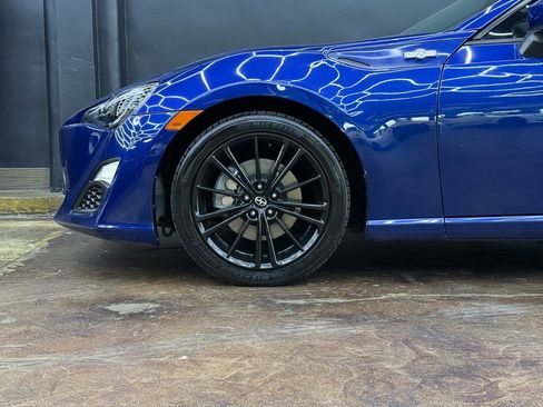 Used 2013 Scion FR-S image 4