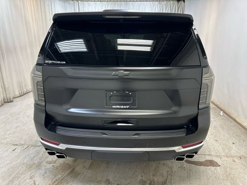 Used 2025 Chevrolet Suburban High Country AWD/4WD image 11