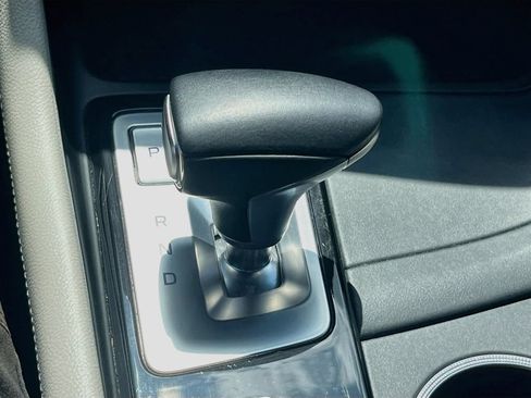 Used 2023 Genesis G70 2.0T RWD image 17