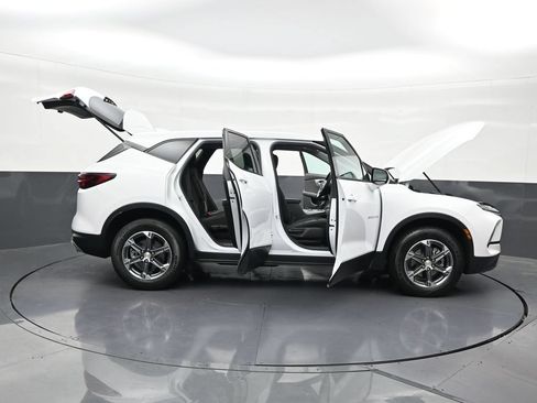 Used 2024 Chevrolet Blazer LT FWD image 37
