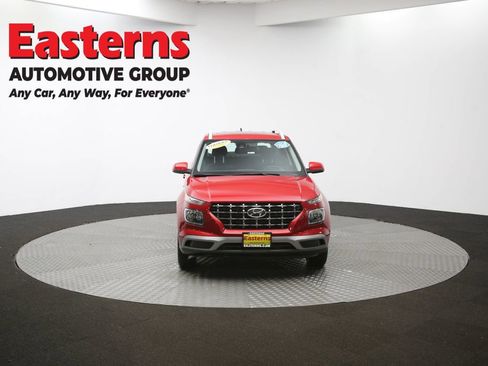 Used 2022 Hyundai Venue SEL image 51