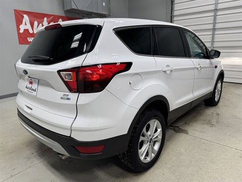 Used 2019 Ford Escape SE image 7