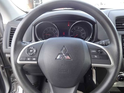 Used 2024 Mitsubishi Outlander Sport ES image 16