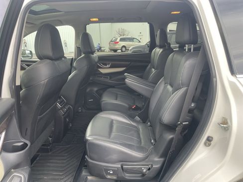Used 2021 Subaru Ascent Touring w/ Popular Package #2 image 13