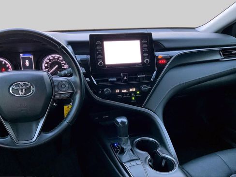 Used 2023 Toyota Camry SE FWD image 7