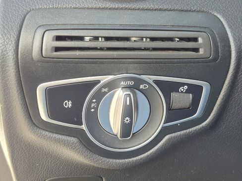 Used 2023 Mercedes-Benz GLC 300 4MATIC Coupe image 32
