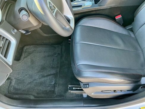 Used 2017 Chevrolet Equinox Premier w/ Enhanced Convenience Package image 39