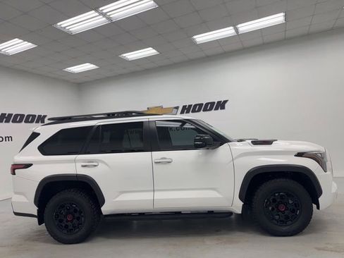 Used 2024 Toyota Sequoia TRD Pro AWD/4WD image 4