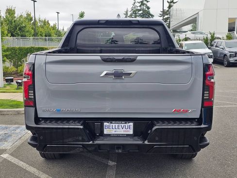 Used 2025 Chevrolet Silverado EV RST AWD/4WD image 4