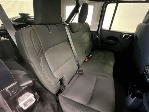 Used 2021 Jeep Wrangler Unlimited Sport image 23
