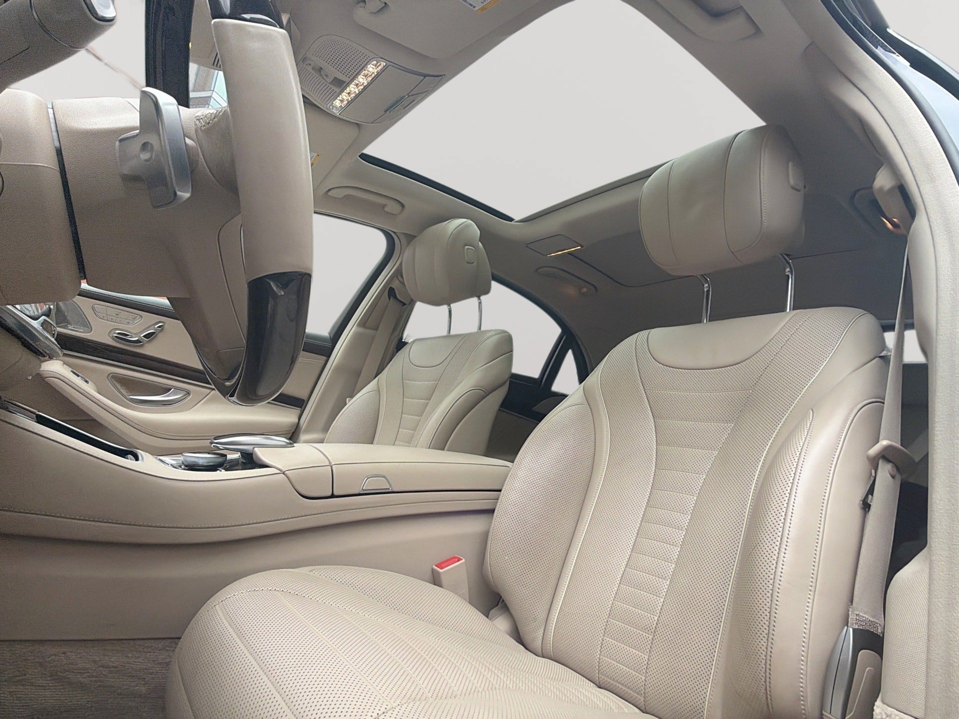 Used 2020 Mercedes-Benz S 560 4MATIC Sedan image 16