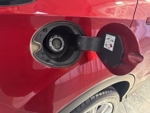 Used 2017 Ford Escape Titanium image 8