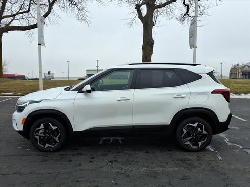 Used 2024 Kia Seltos EX image 4