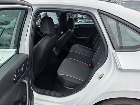 Used 2025 Volkswagen Jetta Sport image 10