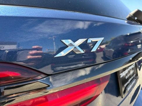 Used 2022 BMW X7 xDrive40i w/ M Sport Package AWD/4WD image 13