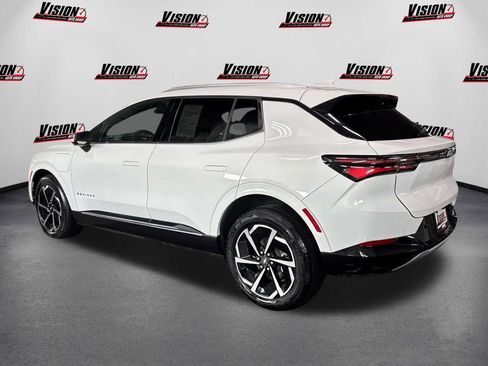 Used 2024 Chevrolet Equinox EV LT image 7