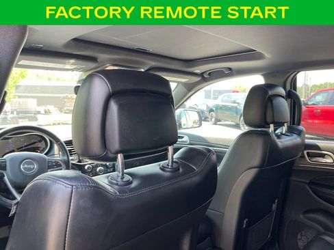 Used 2020 Jeep Grand Cherokee Limited w/ Premium Lighting Group AWD/4WD image 13
