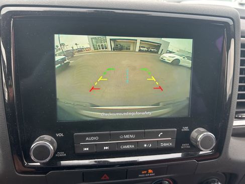 Used 2022 Nissan Frontier SV w/ Technology Package image 31