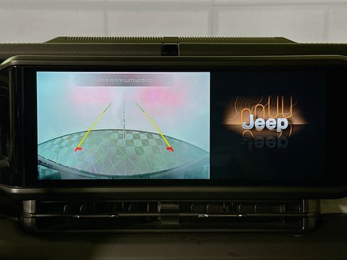 Used 2025 Jeep Wrangler Sahara w/ Safety Group image 24