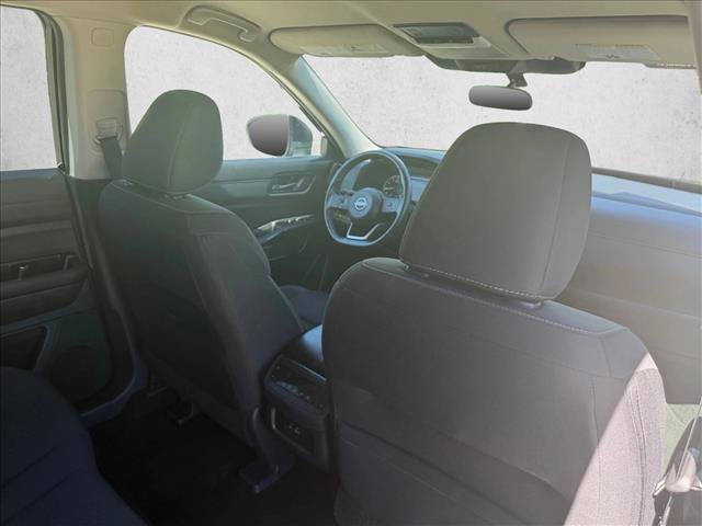 Used 2024 Nissan Pathfinder SV FWD image 22