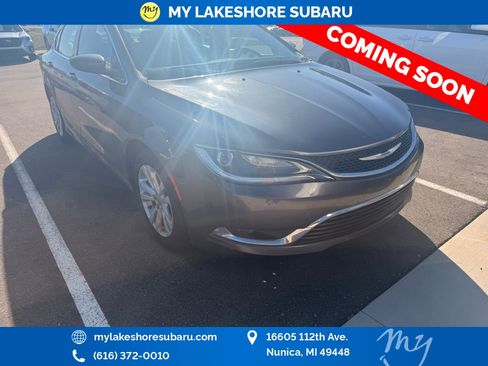 Used 2015 Chrysler 200 Limited w/ Comfort Group image 2