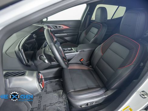 Used 2024 Chevrolet Equinox EV RS FWD image 24