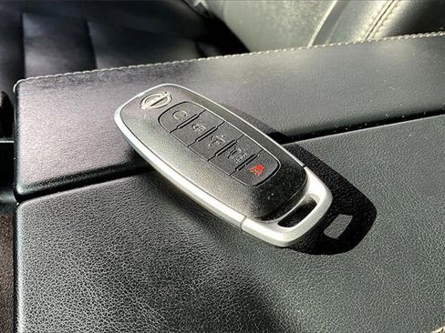 Certified 2024 Nissan Rogue SL image 34