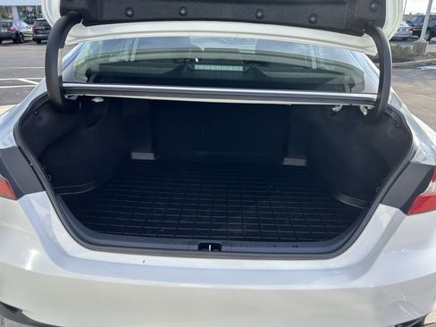 Used 2024 Toyota Camry LE image 25