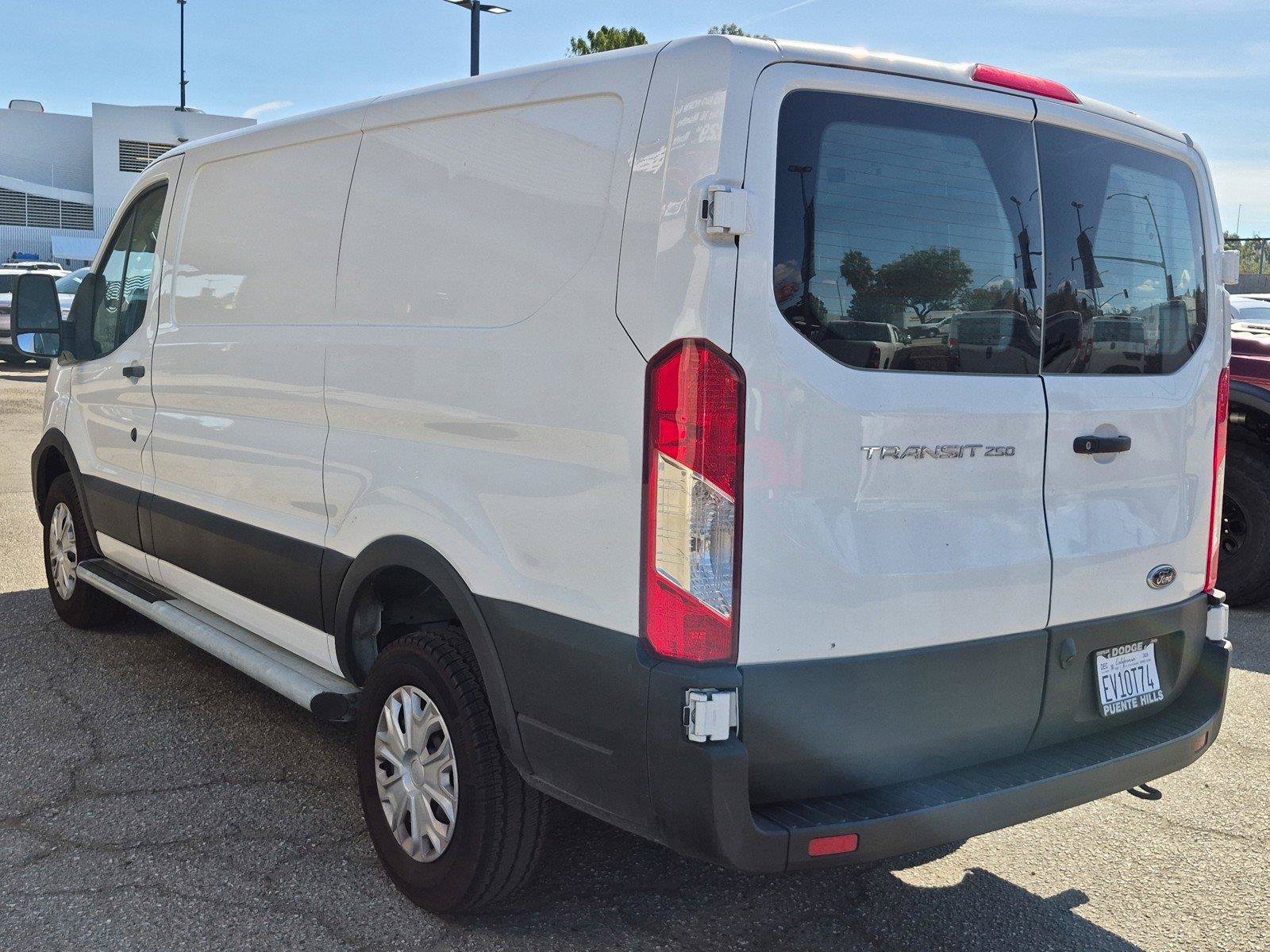 Used 2025 Ford Transit 250 Low Roof w/ Exterior Upgrade Package RWD image 4