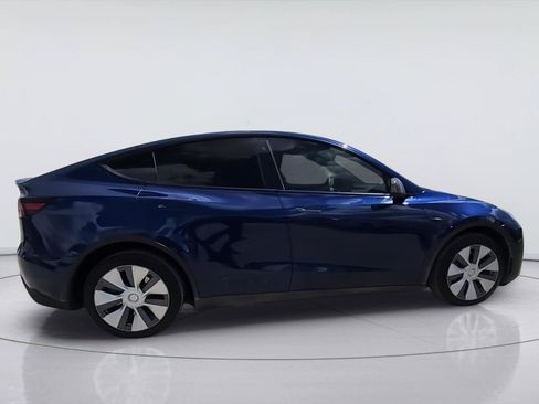 Used 2023 Tesla Model Y Long Range AWD/4WD image 9