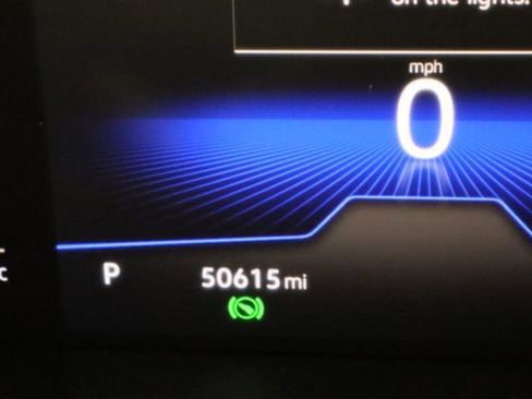 Used 2022 Volkswagen Taos SE FWD image 31