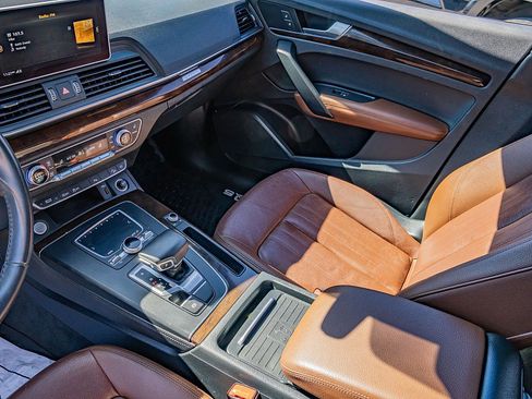Used 2020 Audi Q5 2.0T Premium Plus w/ Premium Plus Package image 16