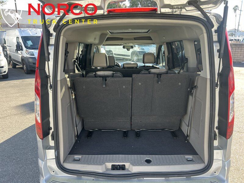 Used 2015 Ford Transit Connect Titanium FWD image 9
