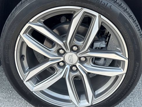 Used 2023 Cadillac XT4 Sport FWD image 13