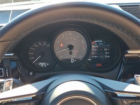 Used 2022 Porsche Macan S image 21