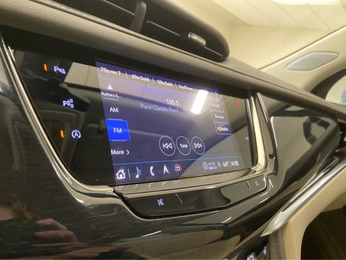 Used 2024 Cadillac XT6 Premium Luxury w/ Technology Package FWD image 33