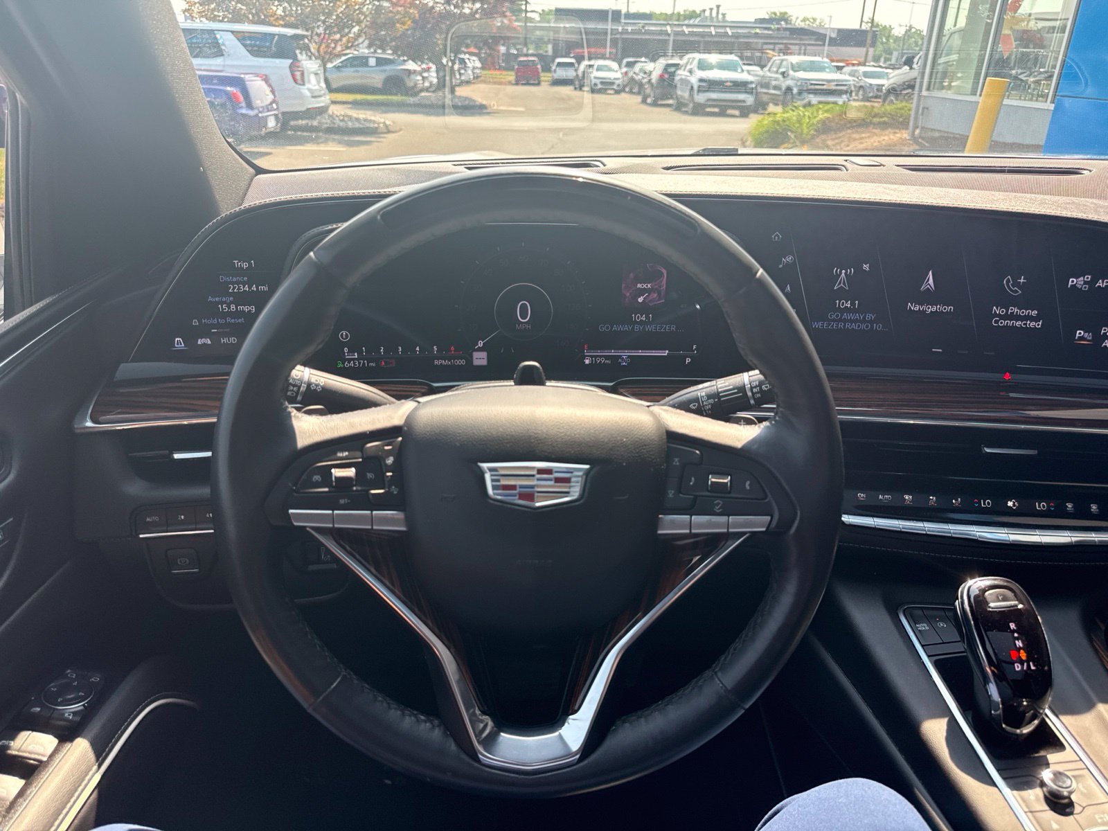 Used 2023 Cadillac Escalade Premium Luxury AWD/4WD image 25