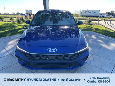 Certified 2025 Hyundai Elantra Sport FWD image 10