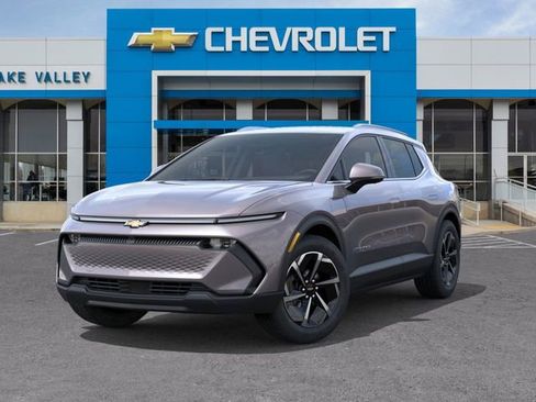 New 2026 Chevrolet Equinox EV LT image 6