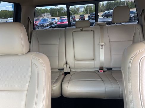 Used 2017 Ford F150 Lariat w/ Equipment Group 502A Luxury AWD/4WD image 12